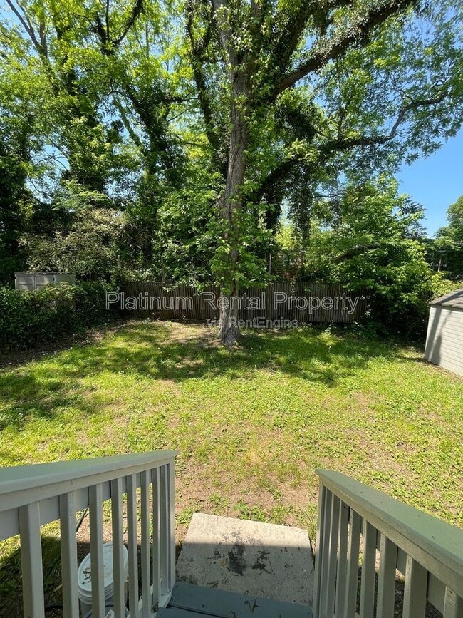 Building Photo - 1135 Coleman St SW