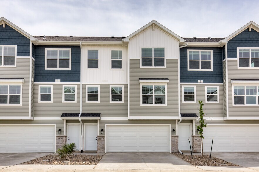 Building Photo - Trestle Corner Townhomes