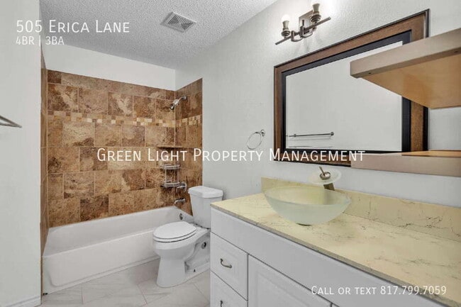 Building Photo - 505 Erica Ln