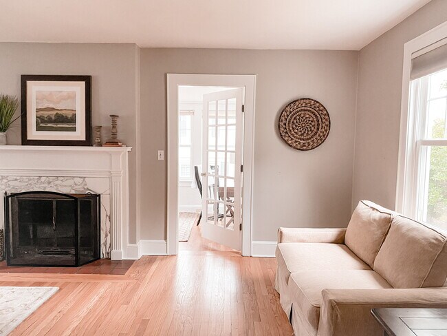 Living room - 61 Lexington Pky