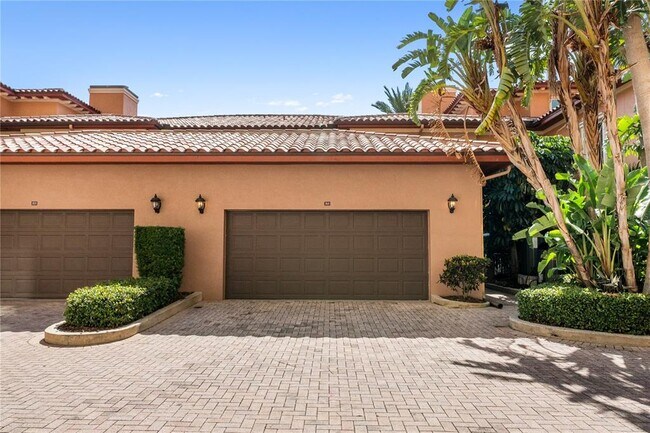 Building Photo - 515 5th Ave NE