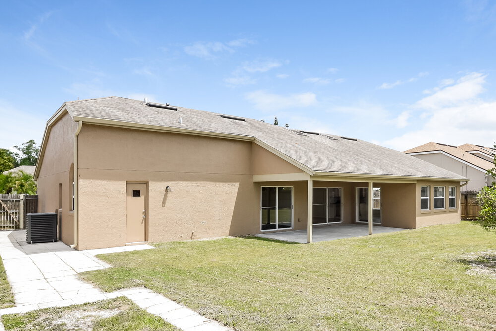 Building Photo - 2640 Rolling Broak Dr
