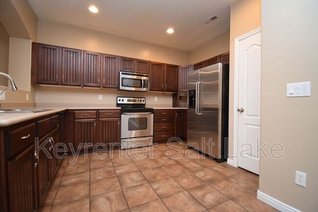 Building Photo - 6762 W Callery Ln