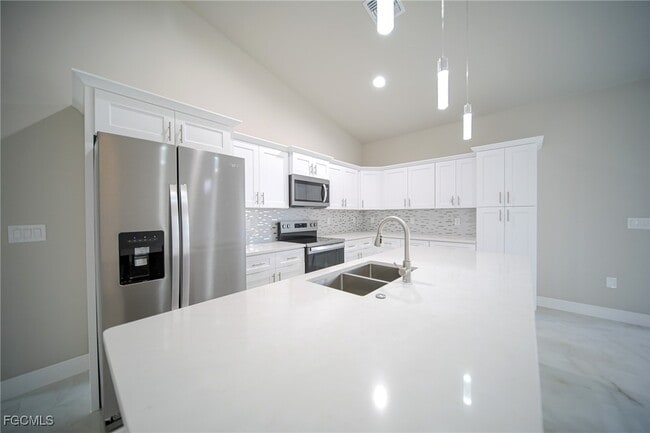 Building Photo - 2813 12th St W