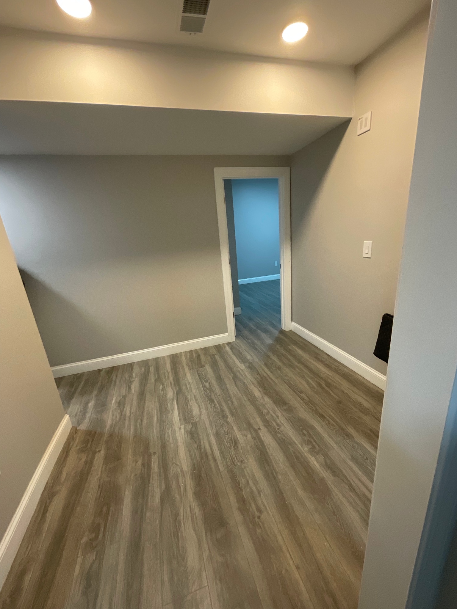 Large Entry Way - 52 Woolson St