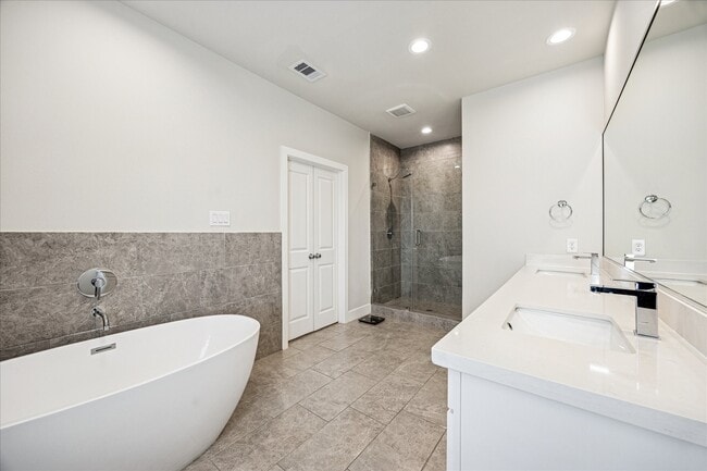 Building Photo - 4919 Avenue J