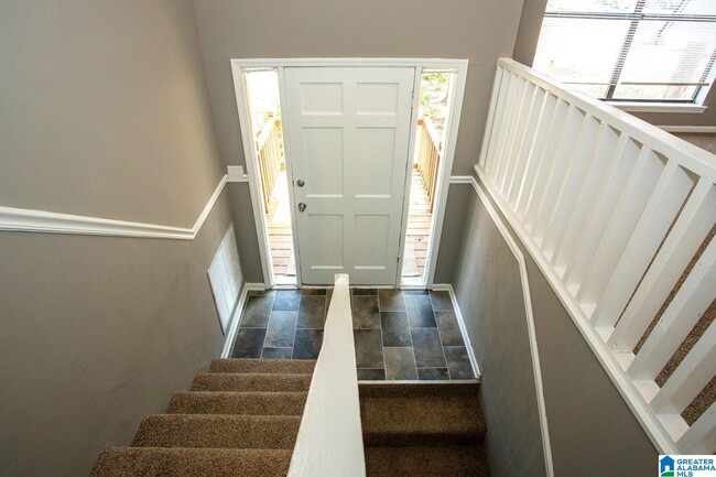 Building Photo - 118 Fox Hollies Blvd