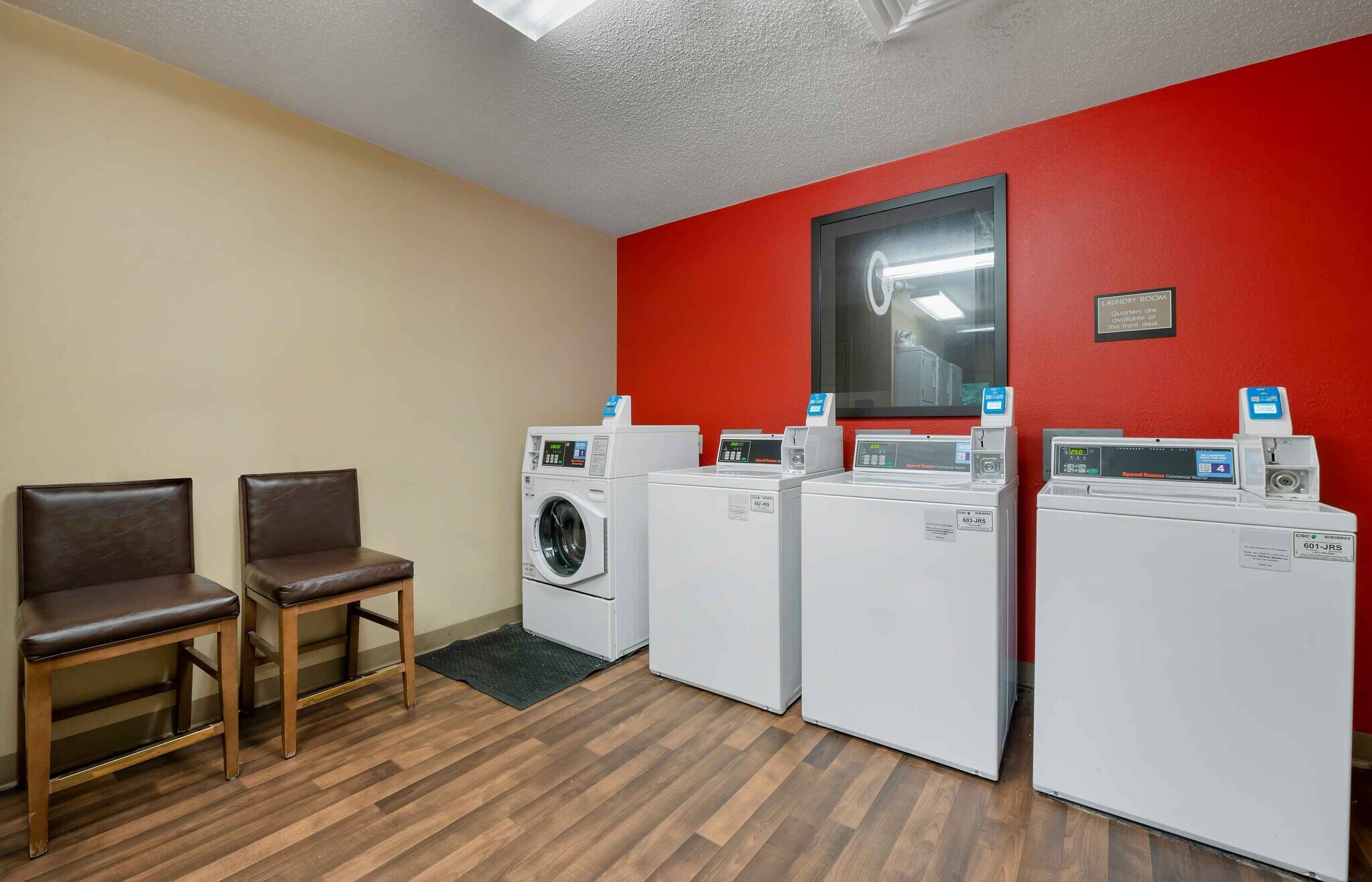 Building Photo - Furnished Studio-Cincinnati - Springdale - I-275