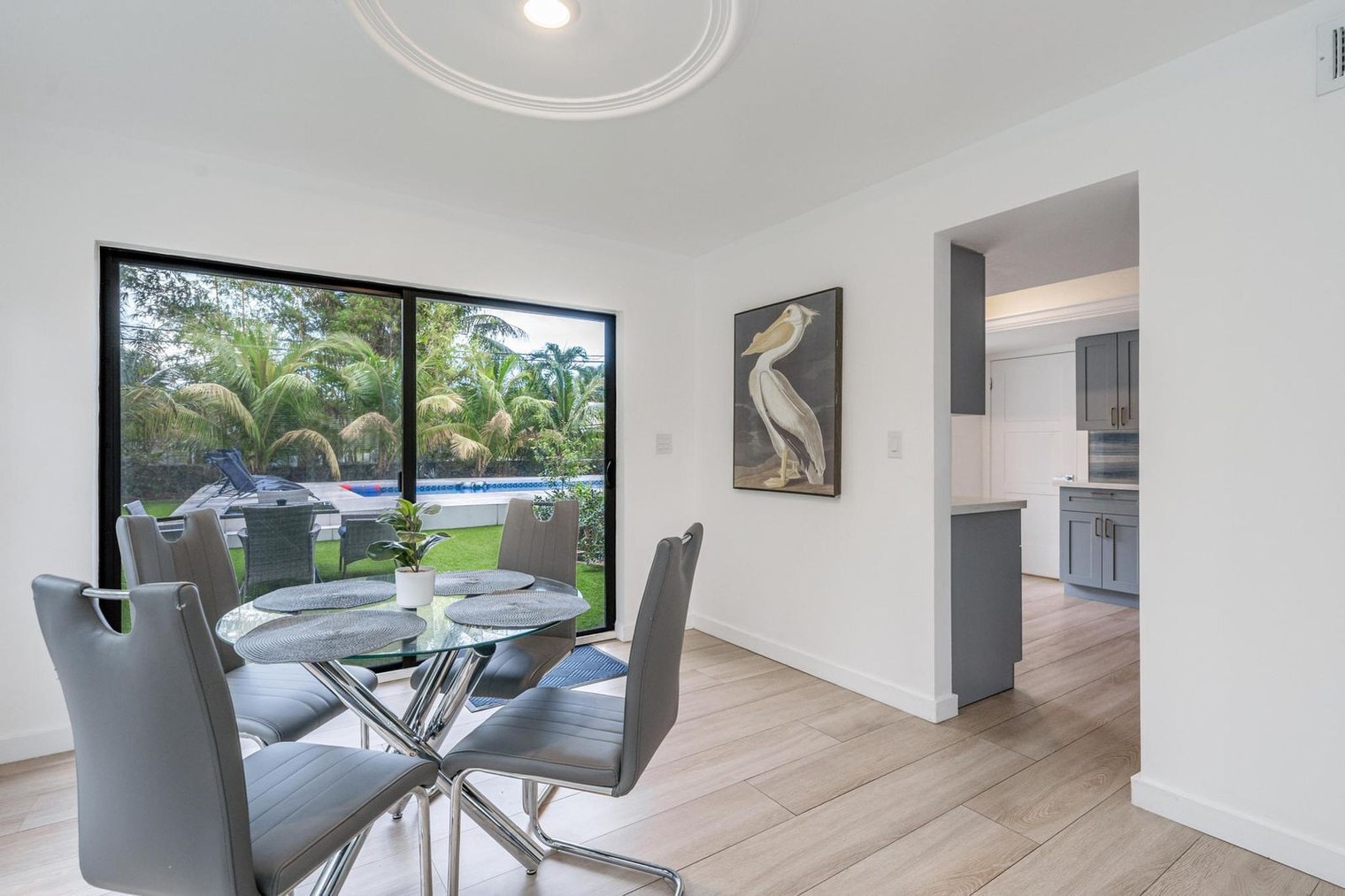 Building Photo - 809 SW 14th Ct