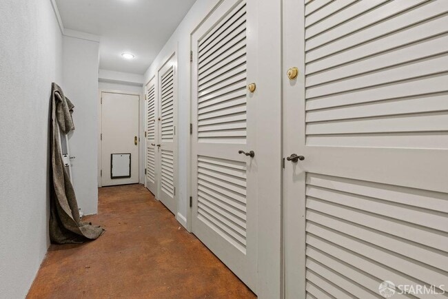 Building Photo - 222 El Camino Del Mar