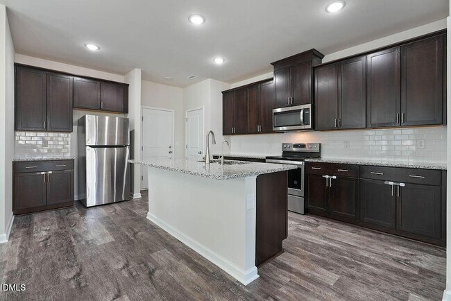 Building Photo - 319 Joneshaven Dr