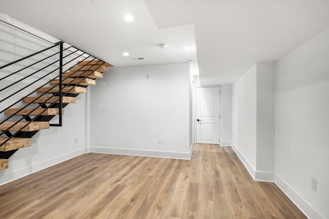 Building Photo - 1328 S 9th St