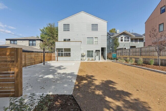 Building Photo - 1624 NW 17th St