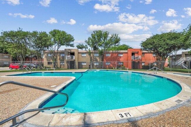 Building Photo - La Paloma Village Apartments