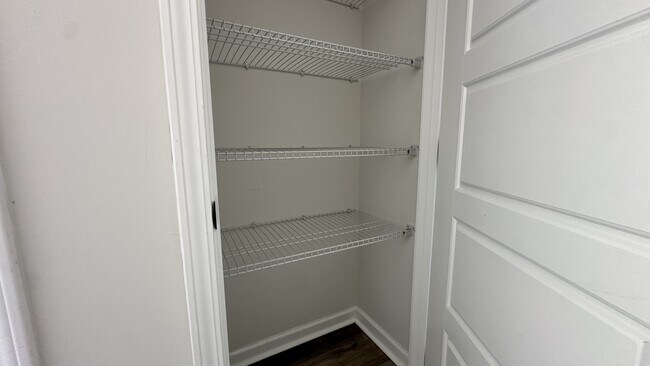 Building Photo - 155 Waterwheel Cir