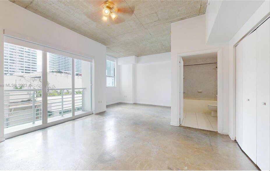 Primary Photo - 133 NE 2nd Ave