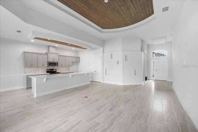 Building Photo - Marina Del Palma comes with a 30 ft boat slip granting access to the Intracoastal Waterway!