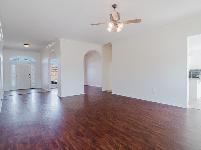 Building Photo - 2309 SW Primrose Ave