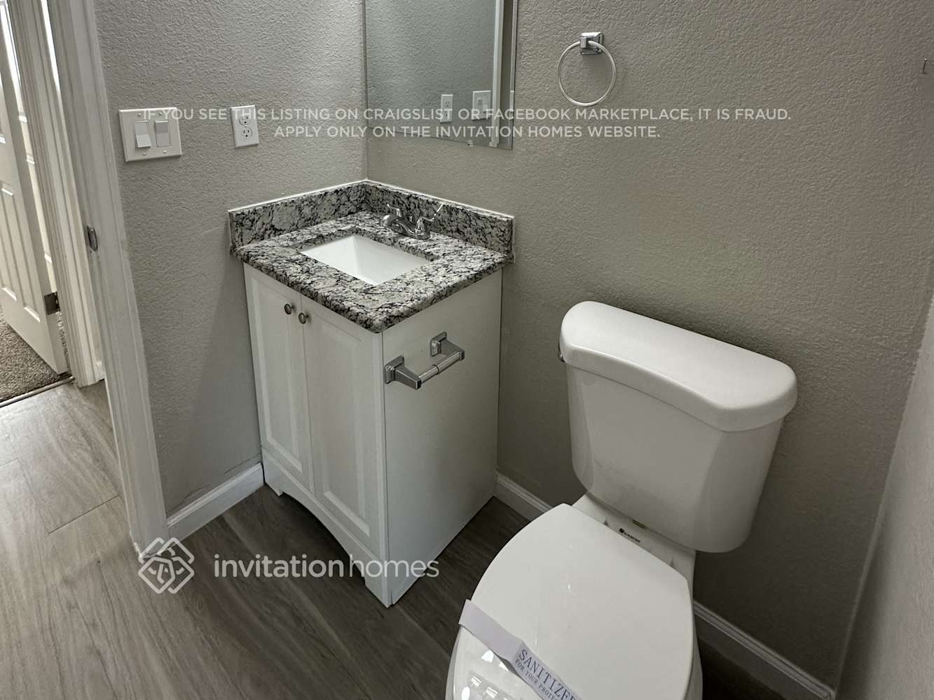 Building Photo - 21320 E Aberdeen Pl