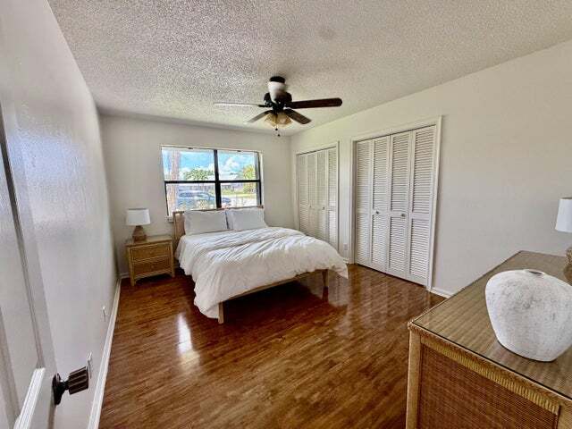 Building Photo - 325 Knotty Wood Ln