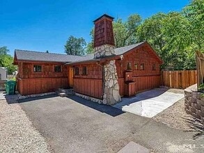 Building Photo - Your Dream Home Awaits! Available in June!