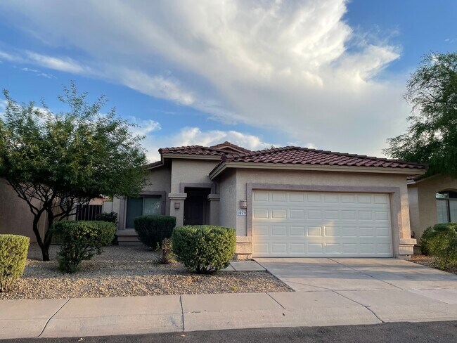 Building Photo - 1079 E Susan Ln