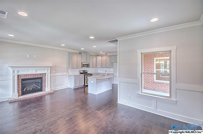 Building Photo - 7012 Derby Drive Southeast
