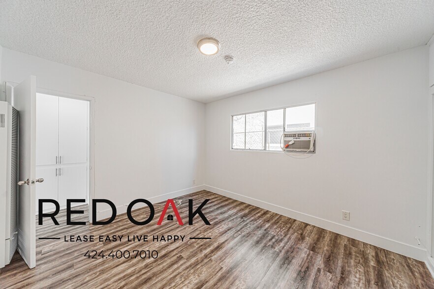 Building Photo - 19148 Sherman Way