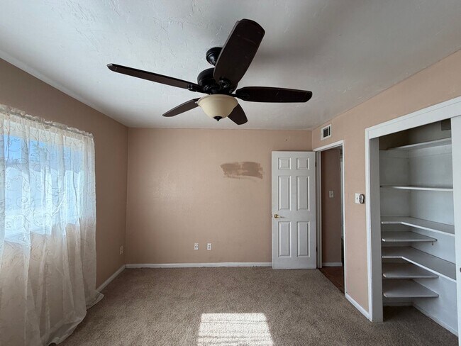 Building Photo - Wow Check out this 3 BD 2 BA SW Charmer near White Ln & Akers Road
