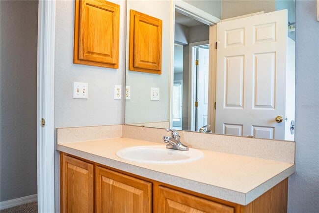 Building Photo - 233 Towhee Rd