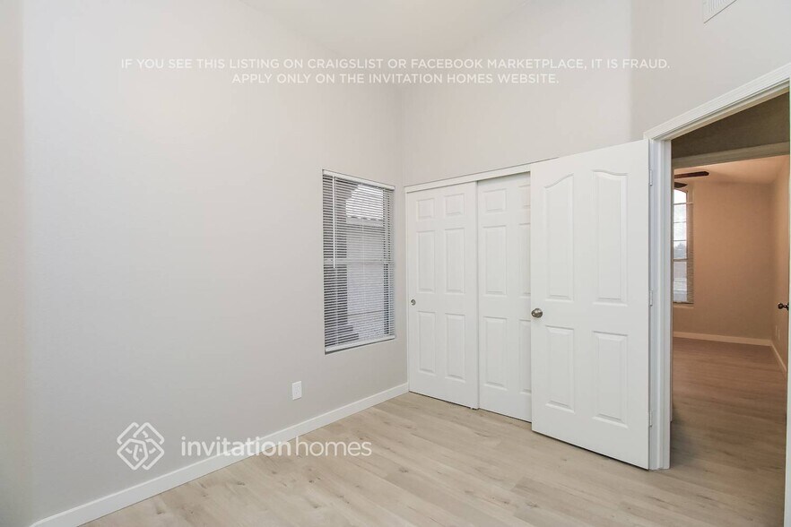 Building Photo - 3844 E San Remo Ave