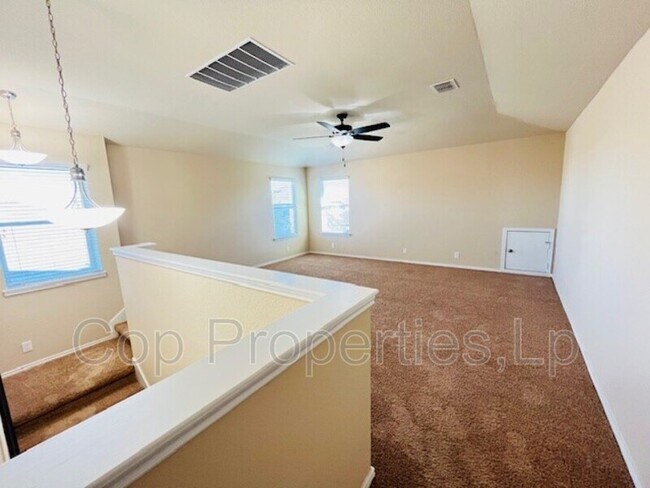 Building Photo - 12110 Kruth Pt