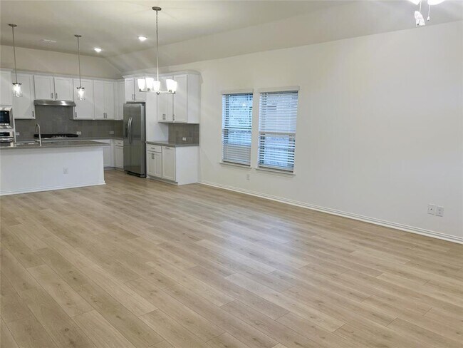 Building Photo - 247 Du Bois Ln