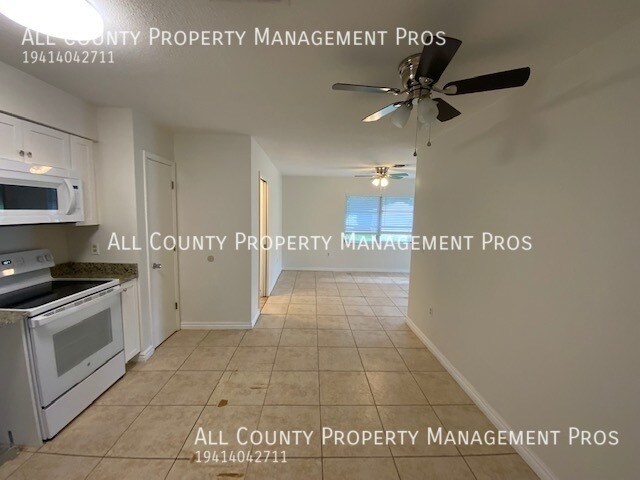 Building Photo - 199 Golf Club Ln