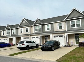 Building Photo - 177 Goldenrod Cir
