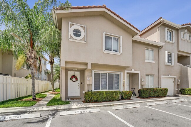 Building Photo - 173 Riviera Cir