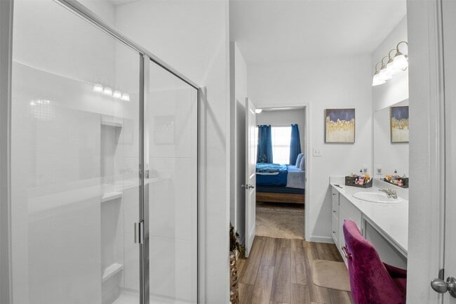 Building Photo - 10357 Rosegreen Ln