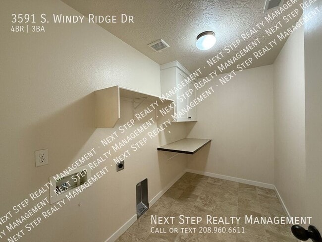 Building Photo - 3591 S Windy Ridge Dr