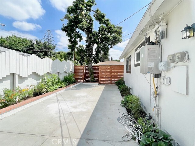 Building Photo - 1815 E Palm Ave