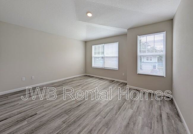 Building Photo - 9087 Eaton Ave