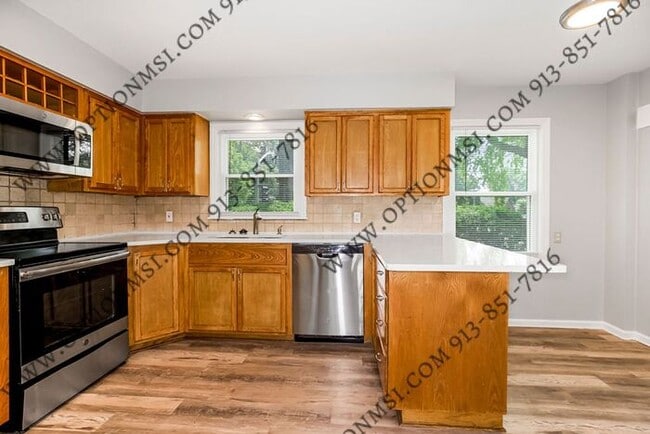 Building Photo - Incredible home in Romanelli Gardens!