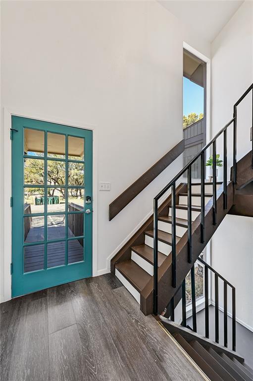 Building Photo - 115 Comanche Dr