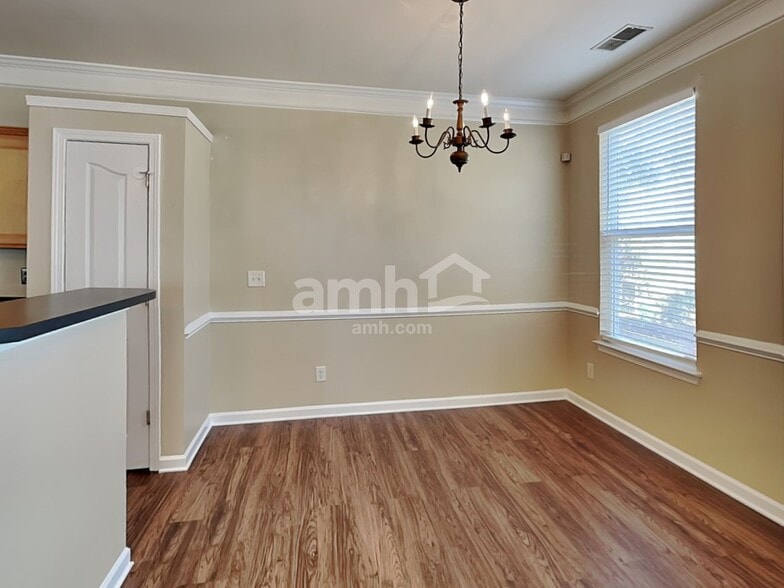 Building Photo - 7217 Winding Cedar Trl