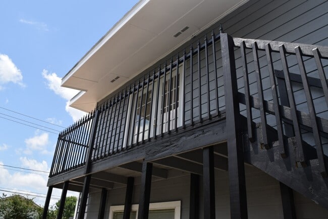 Building Photo - 7715 Glover St