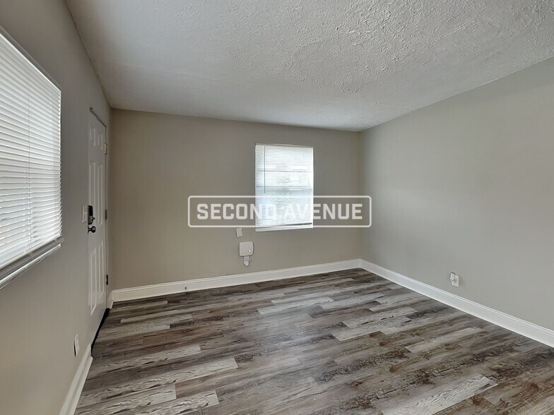 Building Photo - 4144 Katanga Dr N