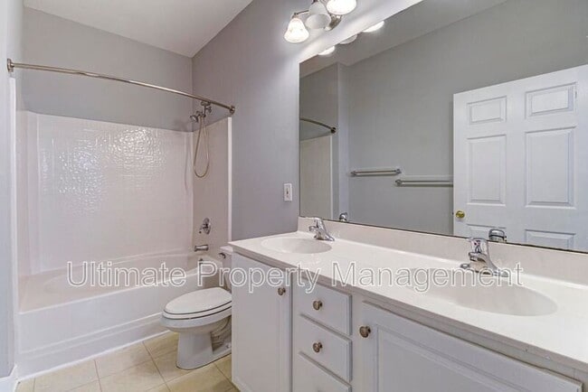 Building Photo - 5006 Carleton Dr