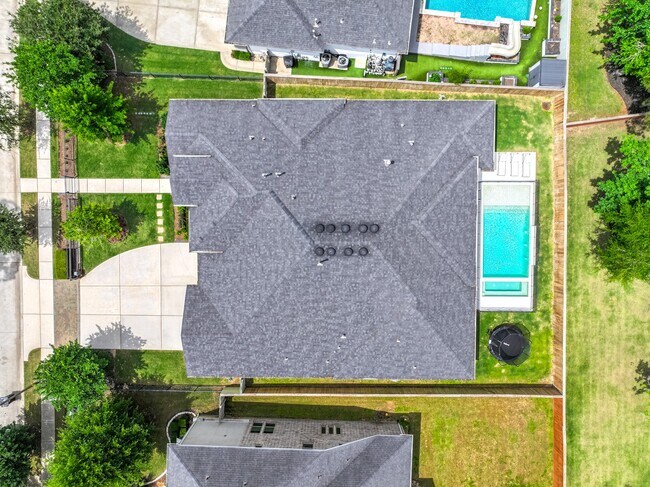Building Photo - 10561 Lake Palmetto Dr