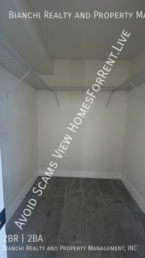 Building Photo - 2618 Cove Cay Dr