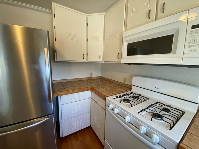Building Photo - Spacious One-Bedroom Home in Blue Lake