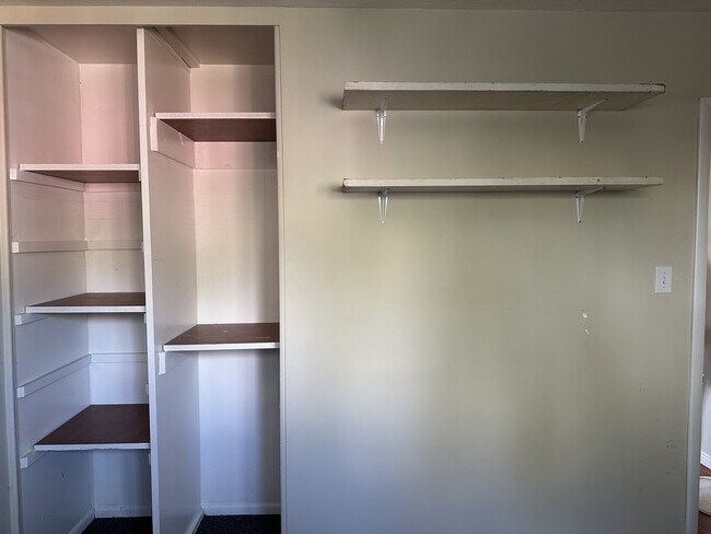 Building Photo - 1296 Buccaneer Dr